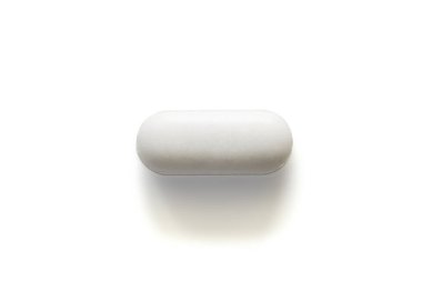 Beyaz hap tableti, kırpma yolu ve kopyalama alanı olan beyaz arkaplanda izole edilmiş. Parasetamol baş ağrısı gibi birincil tedavi için ağrı kesicidir. Uyuşturucu ve tıbbi konsept.