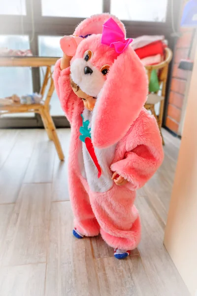 Bébé lapin carnaval rose costume — Photo