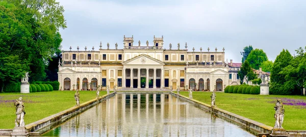 Villa pisani gölet brenta nehir Venedik eyaletinde İtalya