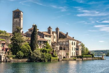 Isola San Giulio (San Giulio ada) - Orta göl - Novara - Piedmont - İtalya