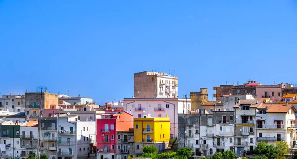 Vico del Gargano italienisches Dorf in Apulien — Stockfoto