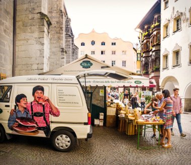 Bressanone, Trentino Alto Adige, İtalya 'daki benek pazarı büfesi
