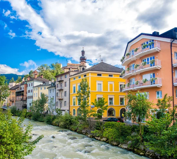 Brunico (Bruneck) Trentino Alto Adige - İtalya Rienza Nehri — Stok fotoğraf