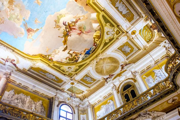 Interiors of Villa Pisani painted fresco ceiling with golden balcony — Stock Photo, Image