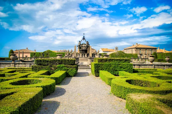 Viterbo jardín simétrico Bagnaia - Villa Lante en - Italia parterre diseño de seto italiano — Foto de Stock