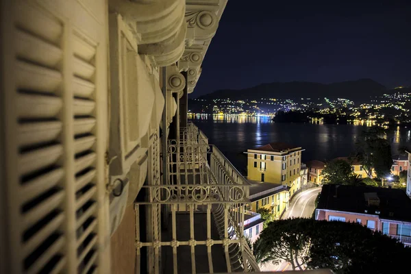 Riviera italiana scena notturna vista panoramica terrazza Genova, Liguria Italia — Foto Stock
