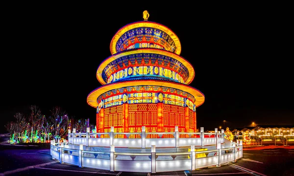 Pagoda lantern festival by night with beatiful chinese light decorations — ストック写真