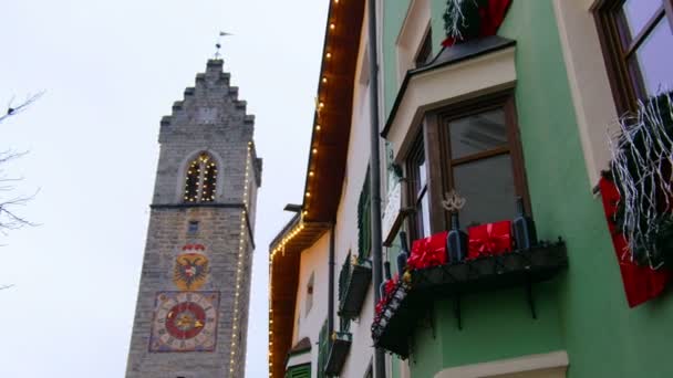 Regio Vipiteno Alto Adige lokale bezienswaardigheden van Italië - de Torre delle Dodici of Zwolferturm — Stockvideo