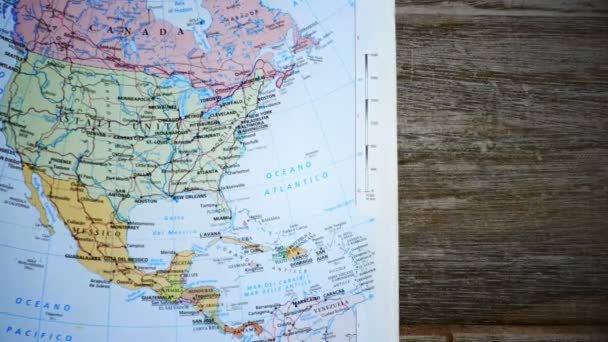 Παλιά Βόρεια Αμερική άτλας για διακοπές Σχέδιο με φόντο χάρτη ηπείρου . — Αρχείο Βίντεο