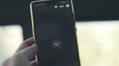 Google Stadia uygulaması akıllı telefon bulut oyun akış servisi