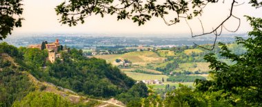 Bologna Manastırı Monteveglio yatay arkaplan Emilia Romagna bölgesi