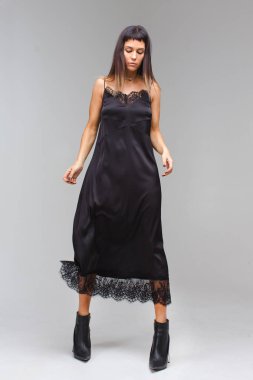 Siyah elbise geceliği iç çamaşırı dantel