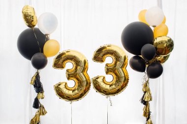 Dekorasyon için 33 yaş doğum günü, yıldönümü