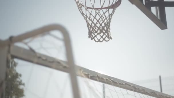 Primer plano del aro de baloncesto — Vídeo de stock