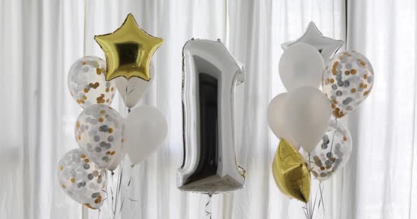 1 yıllık doğum günü, yıldönümü için dekorasyon — Stok video