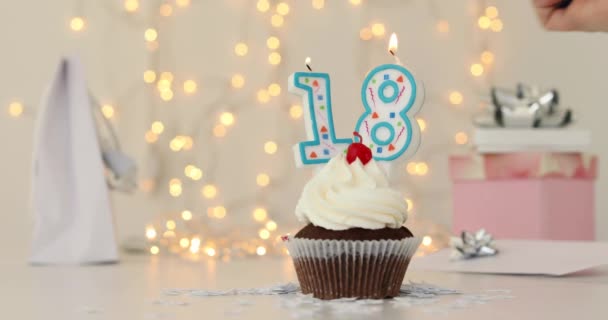 Feliz décimo oitavo aniversário 18 Cupcake — Vídeo de Stock