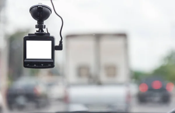 창에 설치 된 자동차 비디오 레코더 — 스톡 사진