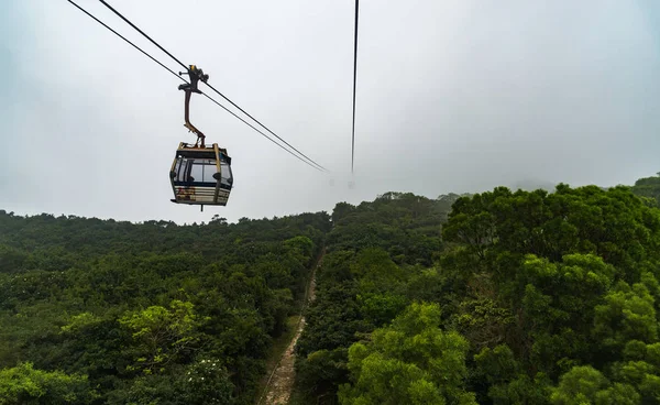 Ngong Ping 360 teleferik Lantau Island, Hong Kong. Teleferik 