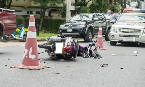 Motorbike accident on the city street888 — Stock Photo, Image