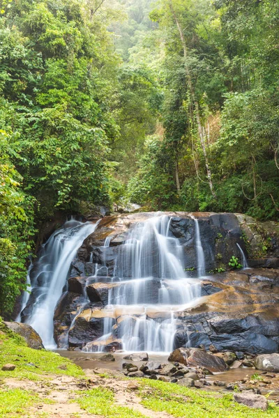 Mae ra merng wasserfall - mae moei nationalpark, tak provinz th — Stockfoto