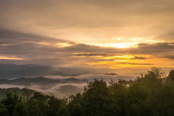 Of Sunset And Mountai,Tak in Thailand — Stock Photo, Image