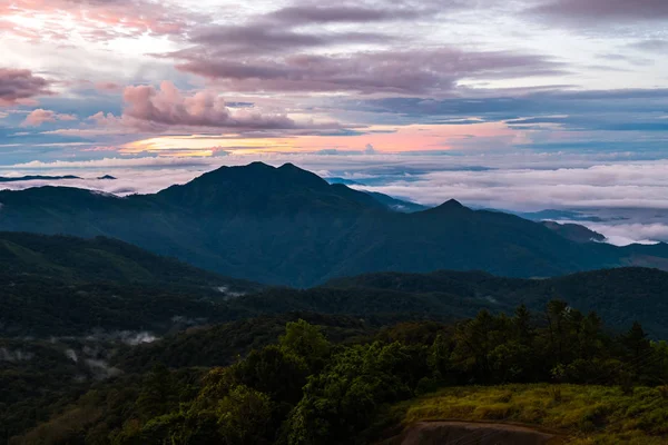 Sunrise at Doi Intanon National Park VIew point, Chiang Mai Thai — Stock Photo, Image