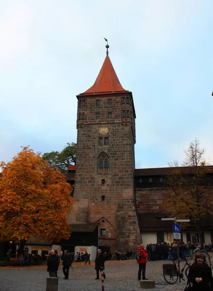 Нюрнберг - 26 октября 2017 года. Башня на месте ворот Тиргартнера в Нюрнберге — стоковое фото
