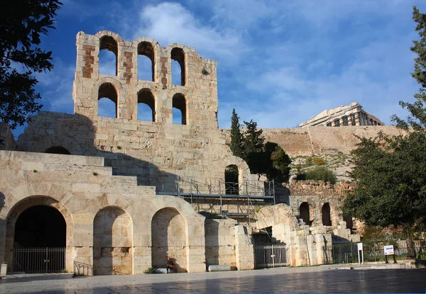 Atene - 6 marzo 2017. Il teatro antico dell'Odeon di Herodes Attica vicino a Acropolis a Atene — Foto Stock