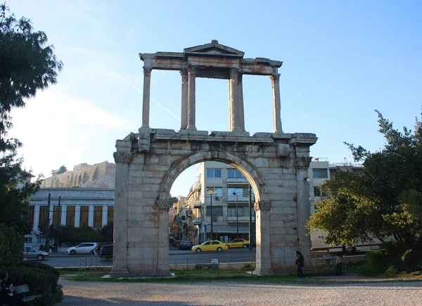 Arch of Hadrian in Athens — Stock Photo, Image