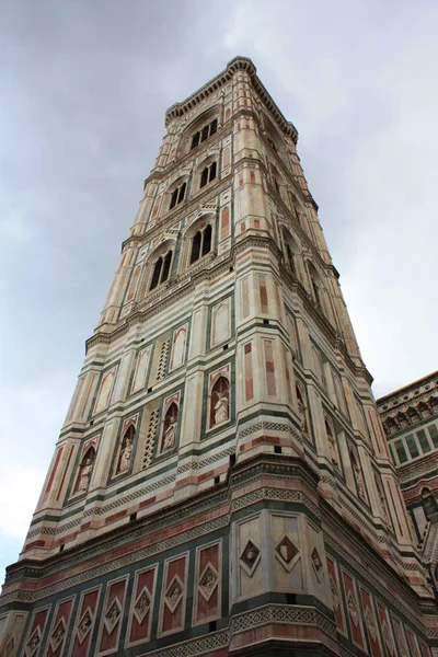 Floransa İtalya Duomo Katedrali'nin çan kulesi — Stok fotoğraf