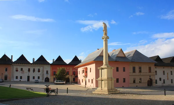 Náměstí čtvrti Spišská Sobota v Popradu, Slovensko (staré město) — Stock fotografie