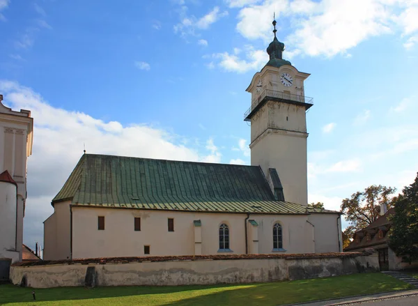 Katedrála sv. Jiří v Spišské Sobotě (Poprad) na Slovensku — Stock fotografie