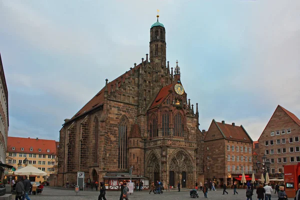 Nürnberg'deki Frauenkirche Kilisesi — Stok fotoğraf