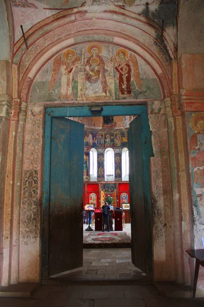 Gelati - 3 de mayo de 2015. Interior de la Catedral de la Natividad de la Virgen en el Monasterio de Gelati — Foto de Stock