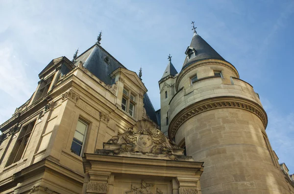 Здание Национального музея искусств и ремесел в Париже, Франция — стоковое фото