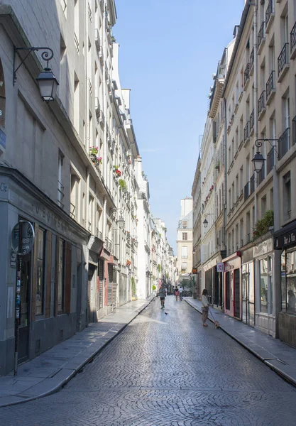 Paris - 27 Mayıs 2017. Paris Caddesi — Stok fotoğraf