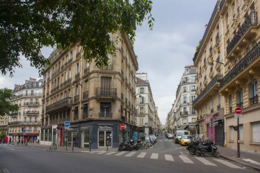 Paris - 27 Mayıs 2017. Paris Caddesi