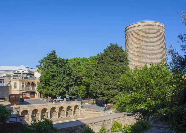 Tour de la Vierge dans la vieille ville (Icheri Sheher) à Bakou — Photo