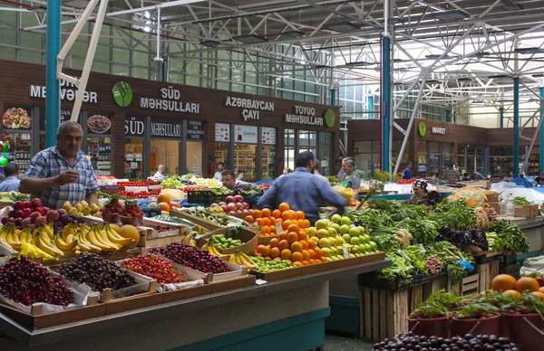 Bakú - 7 de junio de 2017. Mercado en Bakú, Azerbaiyán — Foto de Stock