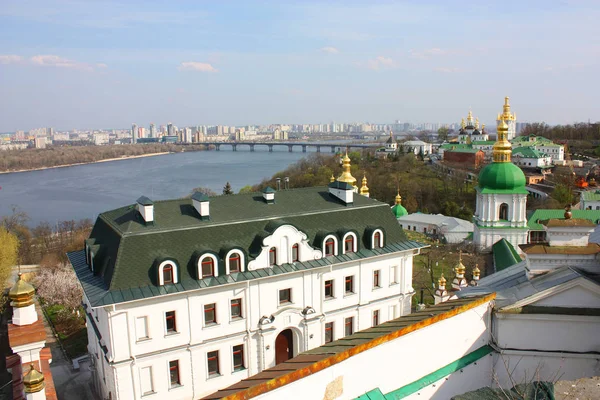 Vista del Dniéper desde Kiev-Pechersk Lavra en Kiev — Foto de Stock