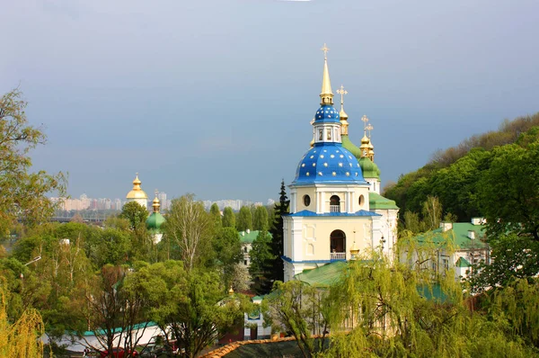 Видубицький монастир у Києві — стокове фото