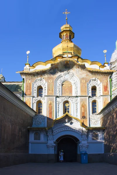 Вход в Киево-Печерскую лавру в Киеве — стоковое фото