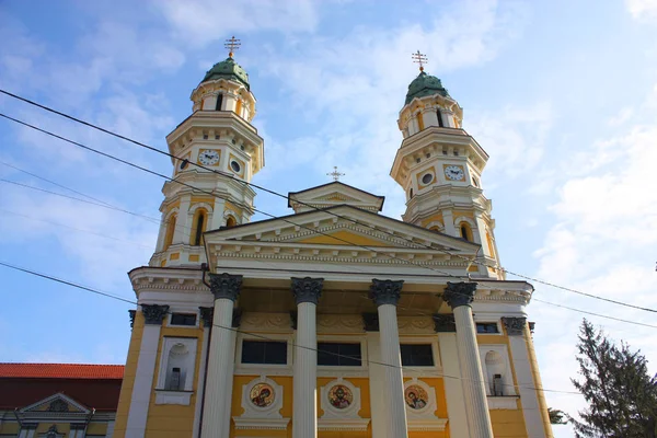 Świętego Krzyża katedry w mieście Uzhhorod — Zdjęcie stockowe