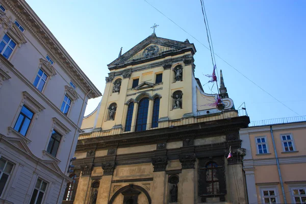 Jesuit Church of St. Peter og Paul i Lviv, Ukraine - Stock-foto
