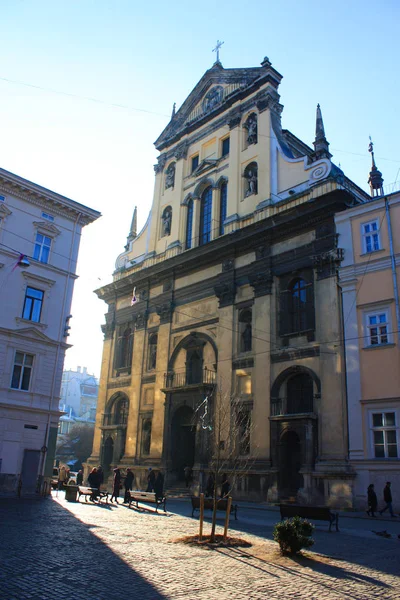 성 베드로의 Jesuit 교회 및 폴 리에 브, 우크라이나 — 스톡 사진