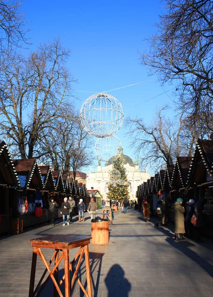 Різдвяний базар на площі Ринок у Львові — стокове фото