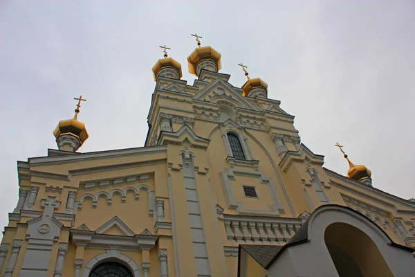 Покровский монастырь в Харькове — стоковое фото