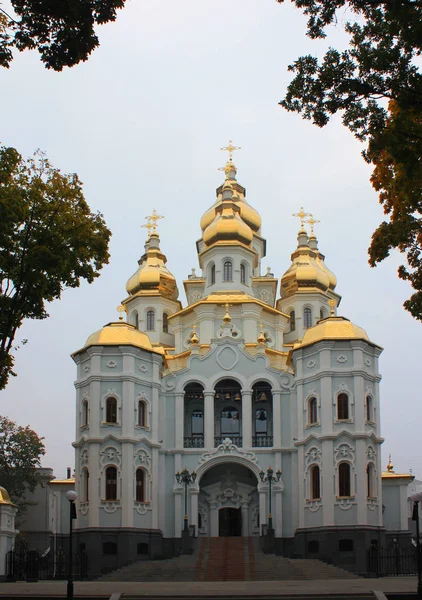 Церковь Св. Мироносиц в Харькове, Украина — стоковое фото