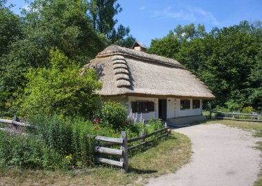 Pirogovo - 27 Haziran 2017. Geleneksel Ukrayna ev Pirogovo, Ukrayna