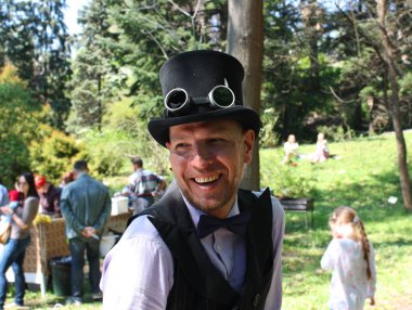 Kiev - 26 Nisan 2015. Adam'Festivali Park Retro yolculuk retro tarzı